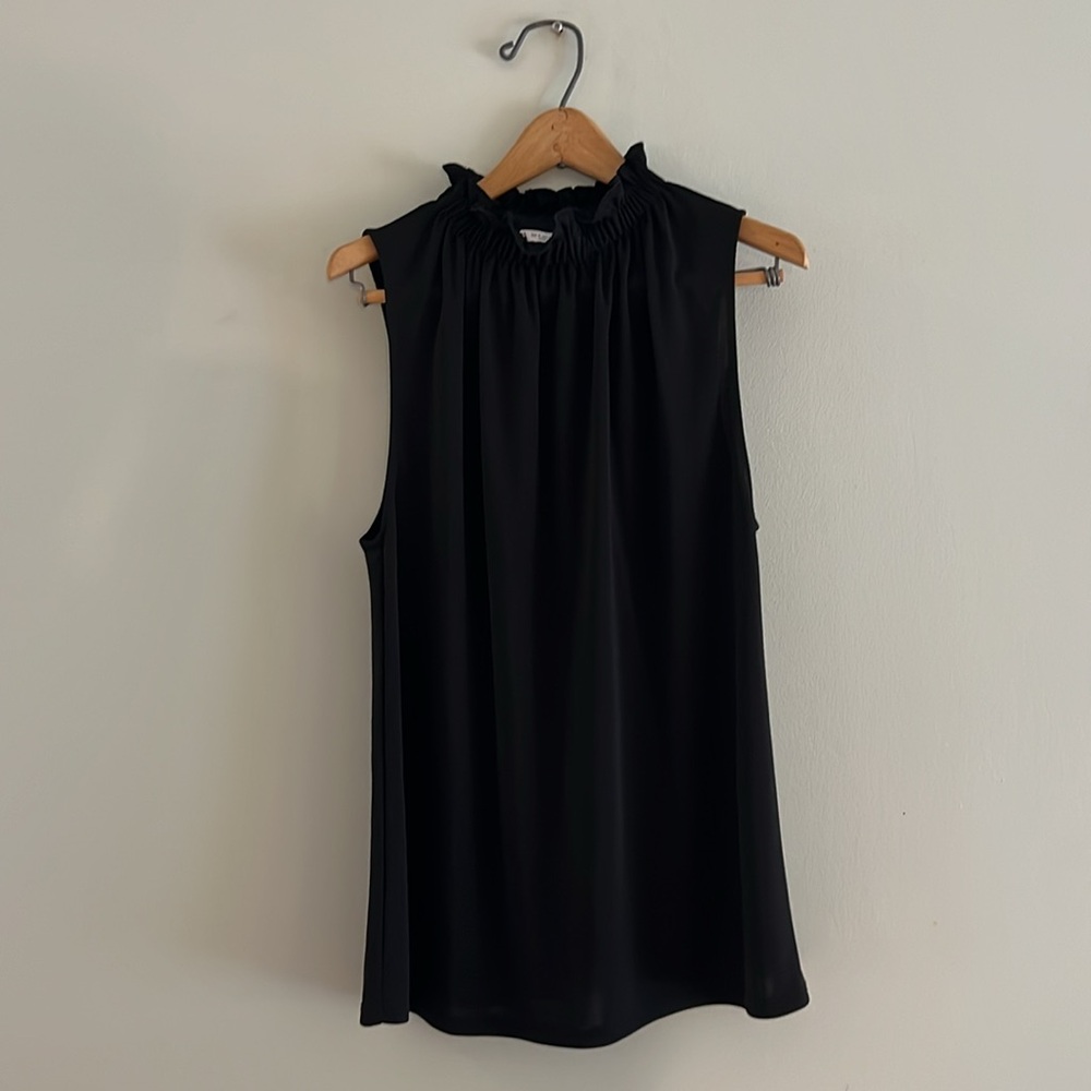 Zara Sleeveless Black Ruffle Neck Blouse Small Used Excellent Condition Tank